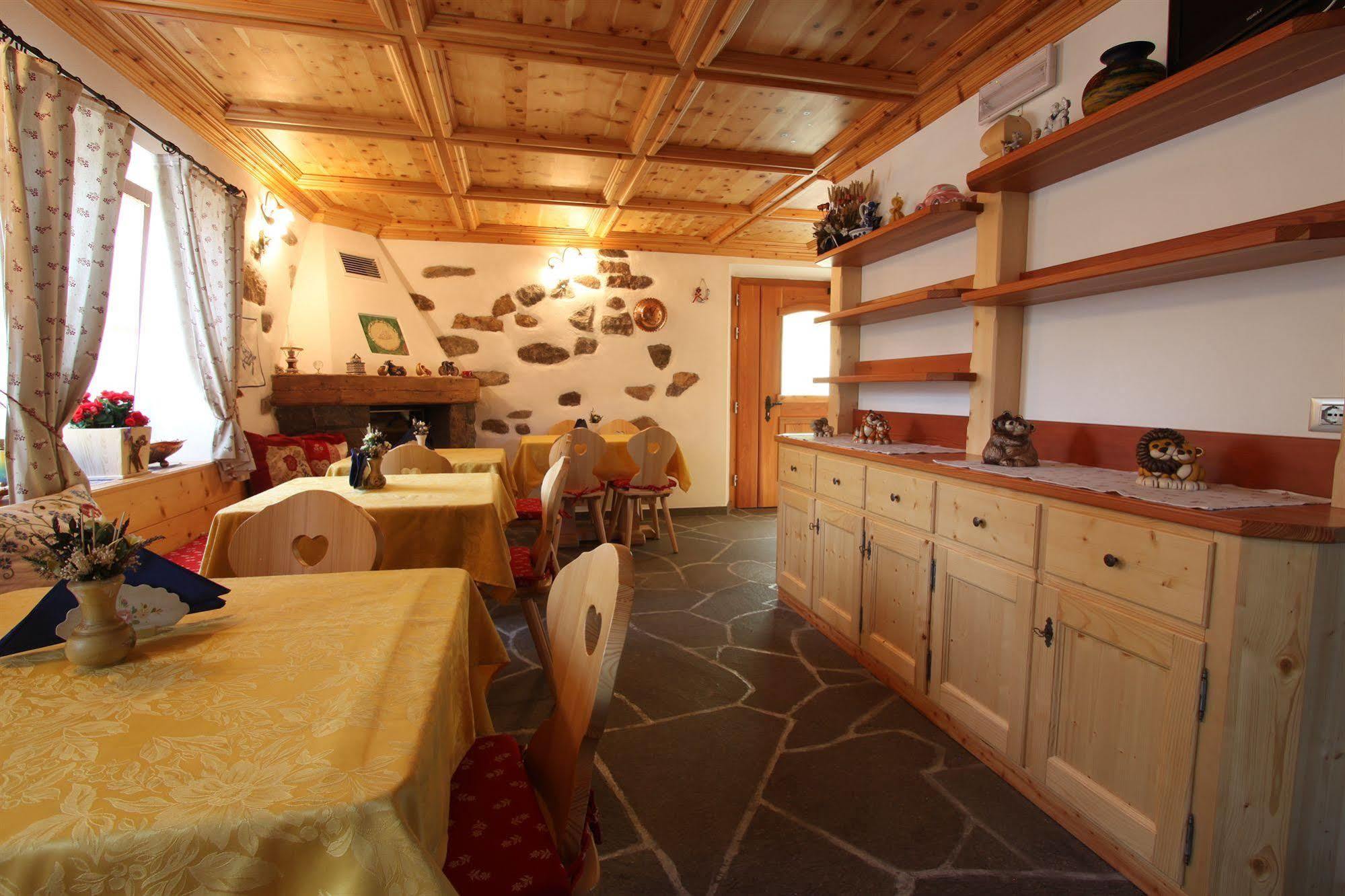 Bed and Breakfast B.& B. Corradini Кастелло-ди-Фьемме Экстерьер фото